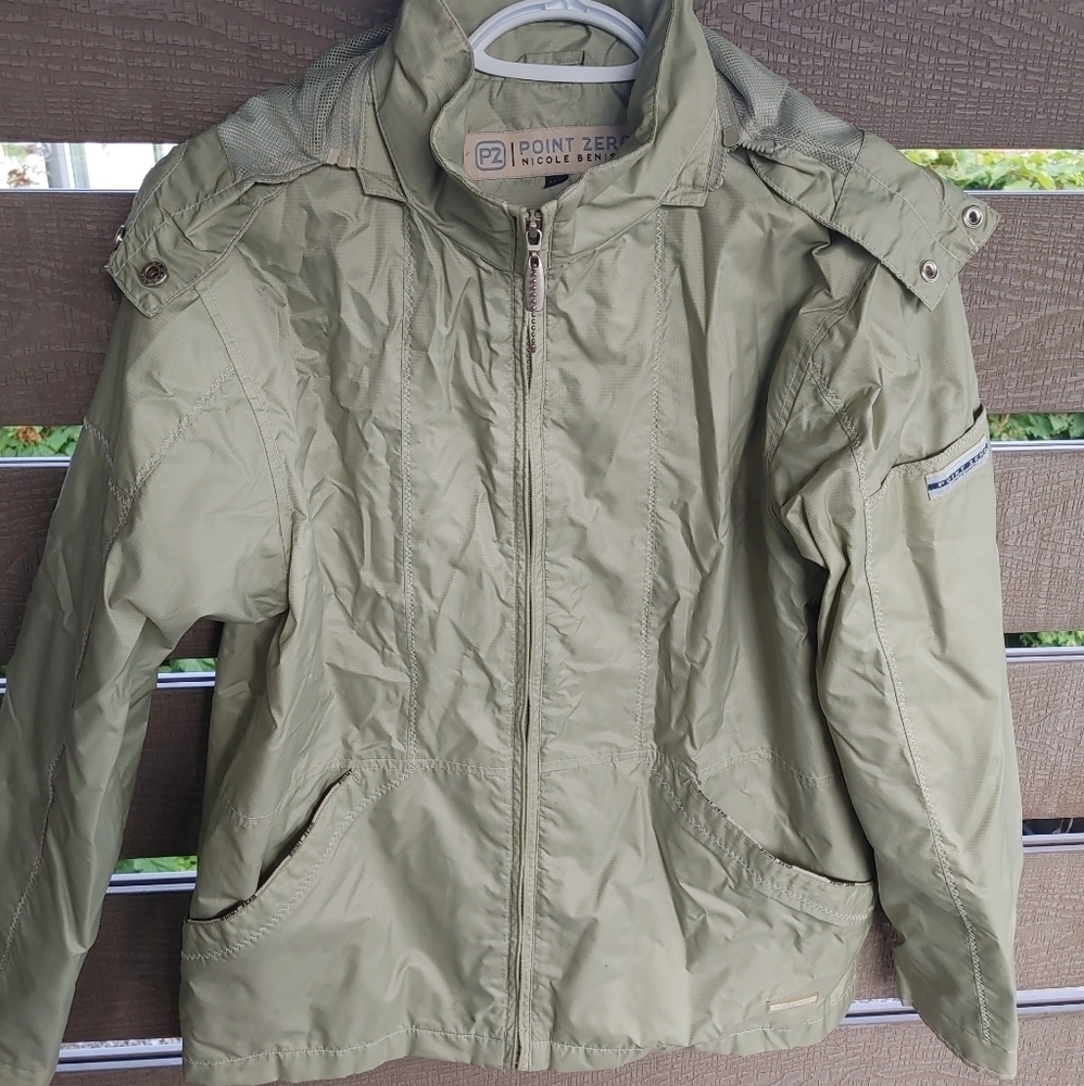 Point Zero Nicole Benisti Women’s Windbreaker rain‎ jacket  green size  M